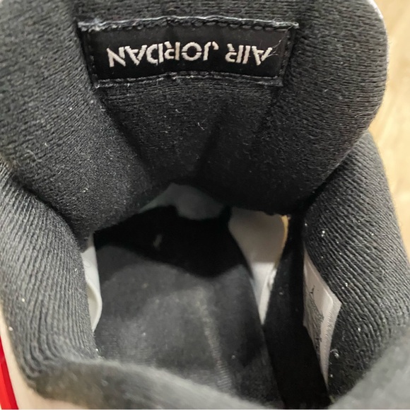 Air Jordan 4 Retro Fire Red Cements Size 13 - Picture 9 of 11